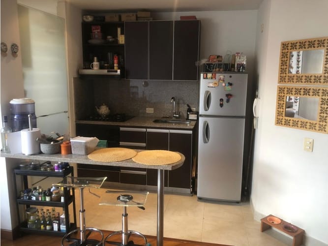 Apartaestudio en venta en Chicó Navarra, Bogotá, 50 m² · foto 2 de 9