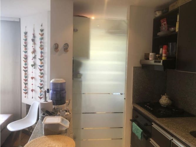 Apartaestudio en venta en Chicó Navarra, Bogotá, 50 m² · foto 3 de 9