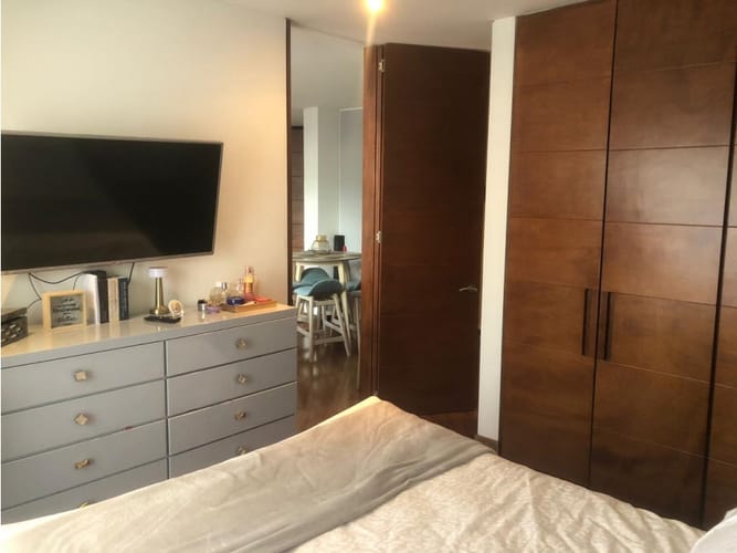 Apartaestudio en venta en Chicó Navarra, Bogotá, 50 m² · foto 6 de 9