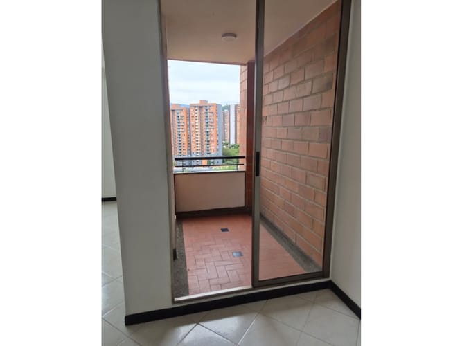 Apartamento de 4 alcobas en arriendo en Belén, Medellín, 140 m² · foto 14 de 24