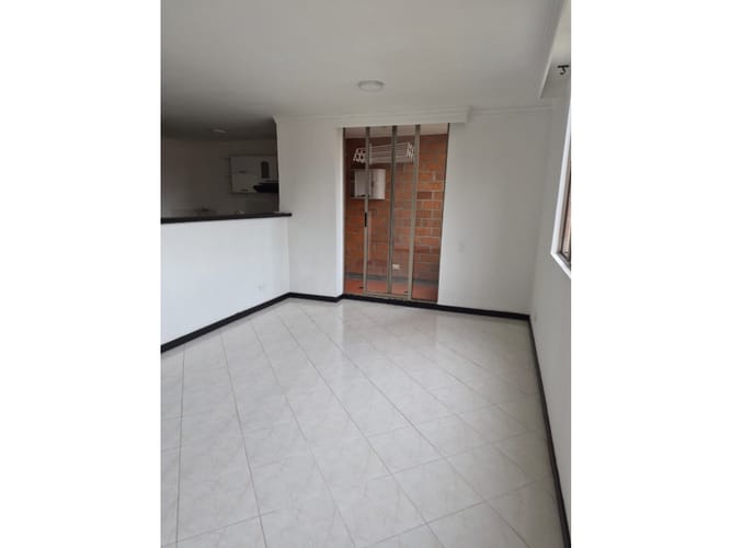 Apartamento de 4 alcobas en arriendo en Belén, Medellín, 140 m² · foto 19 de 24