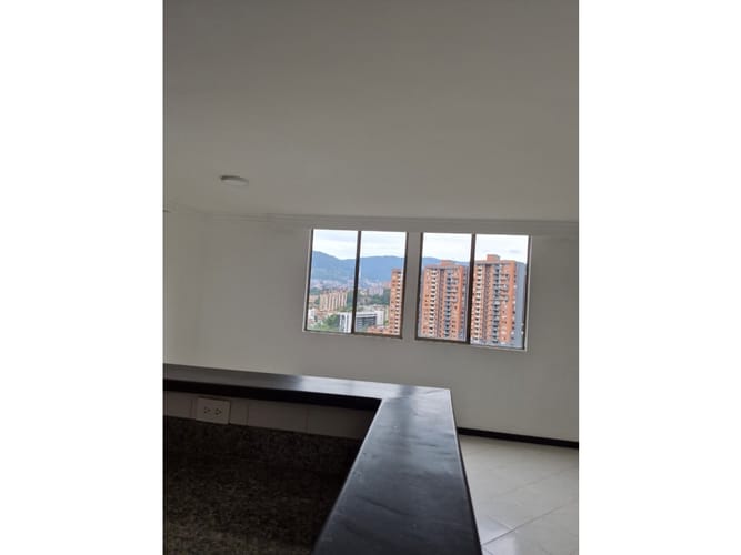 Apartamento de 4 alcobas en arriendo en Belén, Medellín, 140 m² · foto 23 de 24