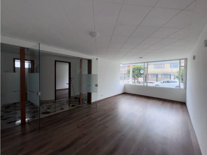 Casa de 6 alcobas en arriendo en Pasadena, Bogotá, 280 m² · foto 6 de 24