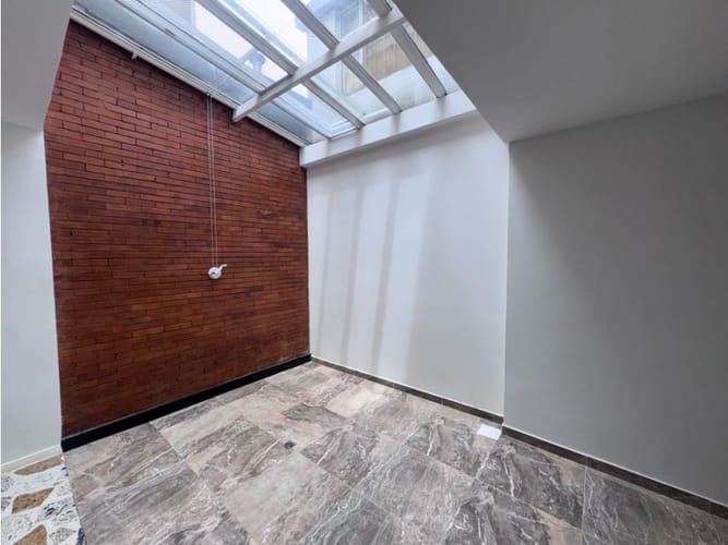 Casa de 6 alcobas en arriendo en Pasadena, Bogotá, 280 m² · foto 12 de 24