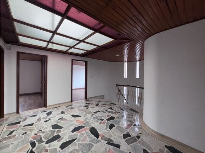 Casa de 6 alcobas en arriendo en Pasadena, Bogotá, 280 m² · foto 16 de 24