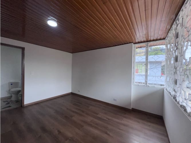 Casa de 6 alcobas en arriendo en Pasadena, Bogotá, 280 m² · foto 19 de 24