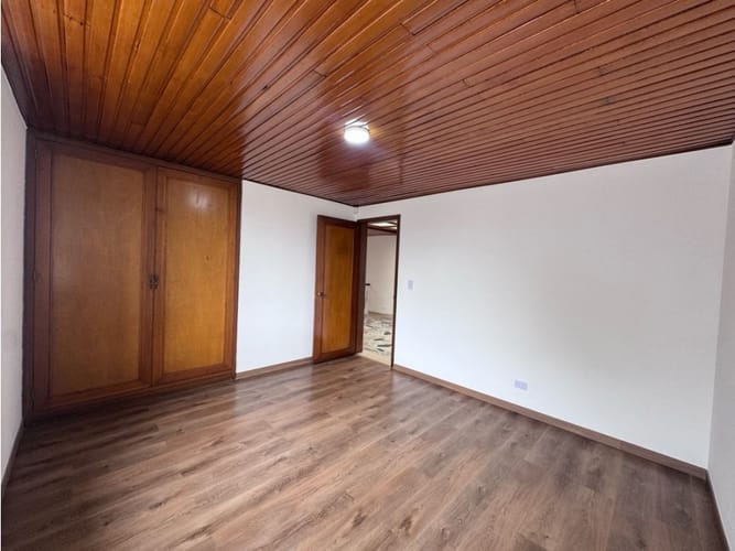 Casa de 6 alcobas en arriendo en Pasadena, Bogotá, 280 m² · foto 23 de 24