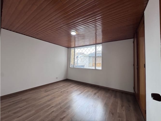 Casa de 6 alcobas en arriendo en Pasadena, Bogotá, 280 m² · foto 24 de 24