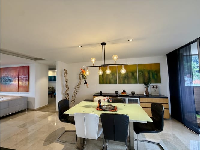 Apartamento de 3 alcobas en venta en El Tesoro, Medellín, 240 m² · foto 5 de 24