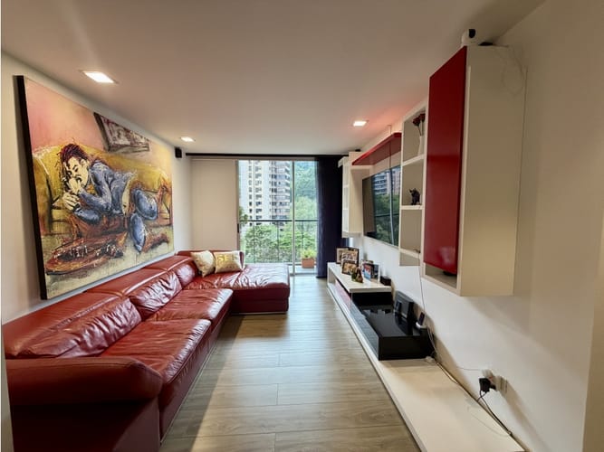 Apartamento de 3 alcobas en venta en El Tesoro, Medellín, 240 m² · foto 13 de 24