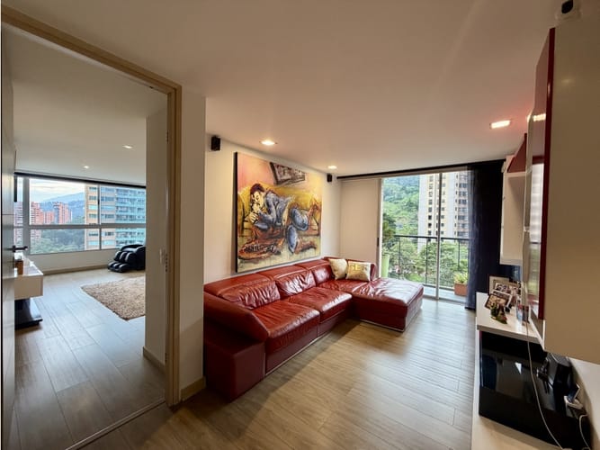 Apartamento de 3 alcobas en venta en El Tesoro, Medellín, 240 m² · foto 14 de 24