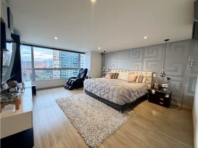 Apartamento de 3 alcobas en venta en El Tesoro, Medellín, 240 m² · foto 16 de 24