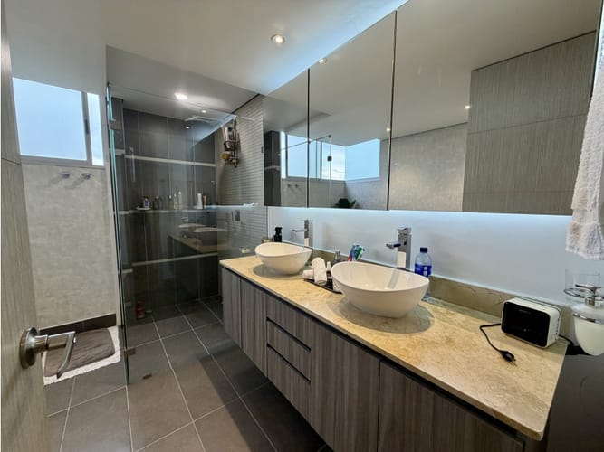 Apartamento de 3 alcobas en venta en El Tesoro, Medellín, 240 m² · foto 21 de 24