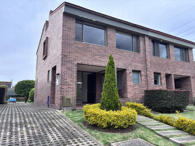 Casa de 3 alcobas en arriendo en Pueblo Viejo, Cota, 111 m² · foto 2 de 19