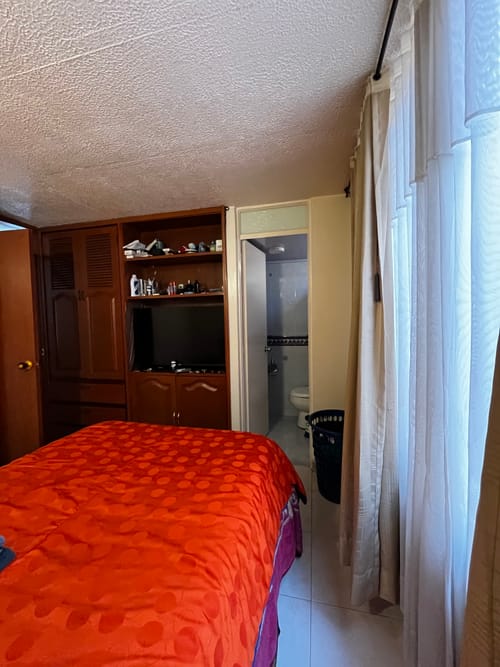 Apartamento de 3 alcobas en venta en Club De Los Lagartos, Bogotá, 45 m² · foto 4 de 11