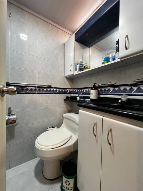 Apartamento de 3 alcobas en venta en Club De Los Lagartos, Bogotá, 45 m² · foto 10 de 11