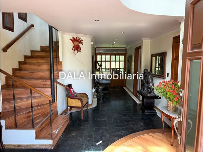 Casa de 6 alcobas en venta en Santo Domingo, Chía, 408 m² · foto 2 de 24