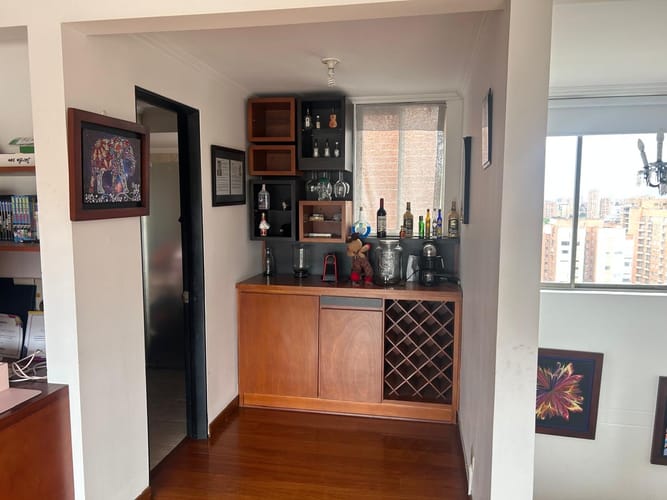 Apartamento de 3 alcobas en arriendo en Colina Campestre, Bogotá, 177 m² · foto 3 de 16