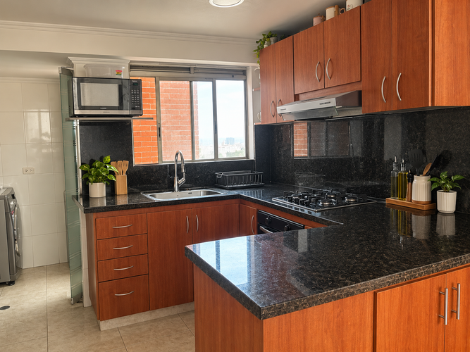 Apartamento de 3 alcobas en arriendo en Colina Campestre, Bogotá, 177 m² · foto 14 de 16