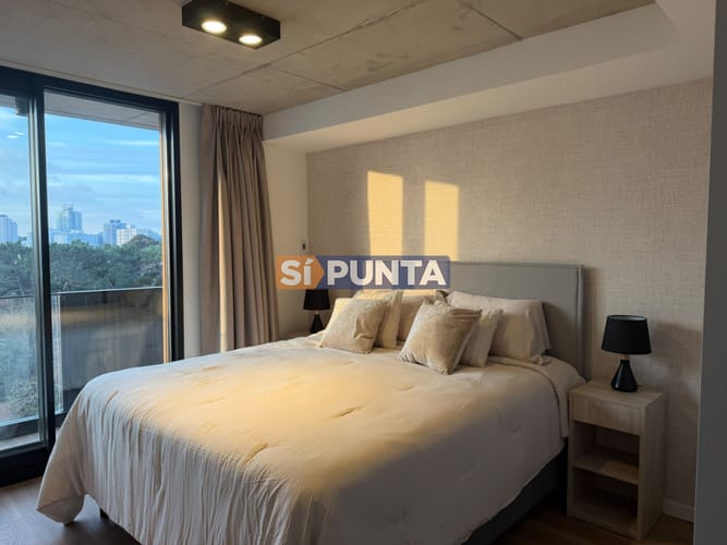 Apartamento en alquiler anual 2 dormitorios en Torres del Este Chiverta Punta del Este · Foto 4