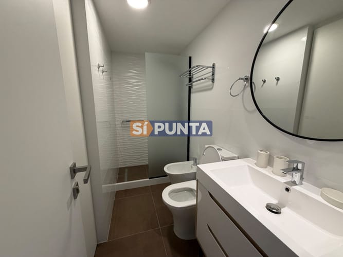 Apartamento en alquiler anual 2 dormitorios en Torres del Este Chiverta Punta del Este · Foto 6