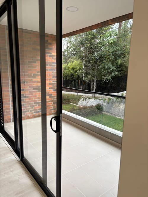 Apartamento de 1 alcoba en arriendo en El Poblado, Medellín, 72 m² · foto 2 de 24