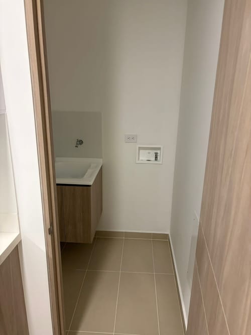 Apartamento de 1 alcoba en arriendo en El Poblado, Medellín, 72 m² · foto 17 de 24