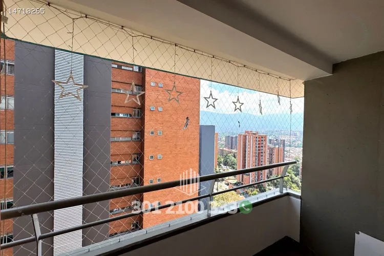 Apartamento de 3 alcobas en arriendo en Loma De Los Bernal, Medellín, 90 m² · foto 6 de 24