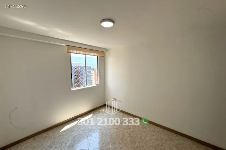 Apartamento de 3 alcobas en arriendo en Loma De Los Bernal, Medellín, 90 m² · foto 22 de 24