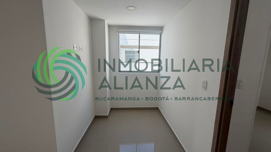 Apartamento de 3 alcobas en arriendo en San Francisco, Bucaramanga, 86 m² · foto 11 de 24