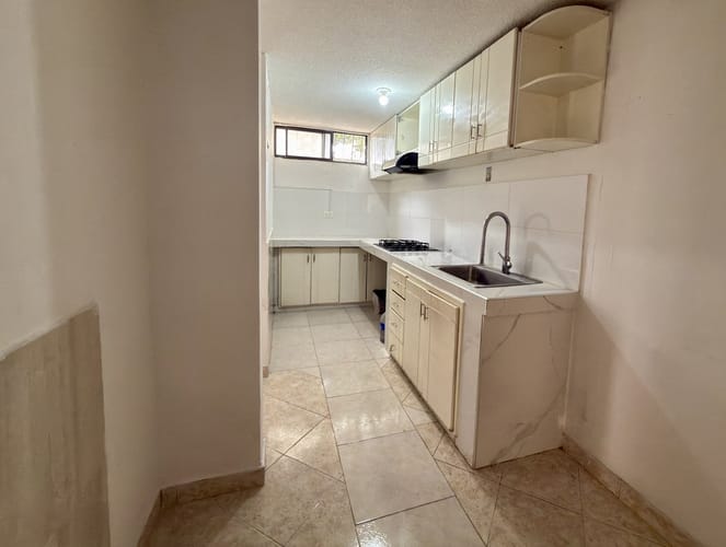 Casa de 3 alcobas en venta en El Refugio, Cali, 272 m² · foto 5 de 24