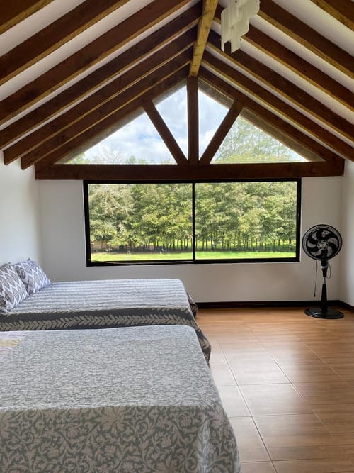 Casa de 4 alcobas en arriendo en Guayabito, Rionegro, 300 m² · foto 18 de 19