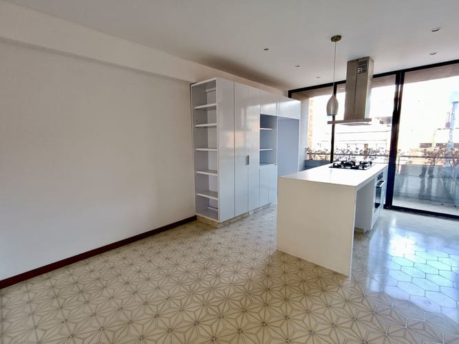 Apartamento de 3 alcobas en venta en El Virrey, Bogotá, 178 m² · foto 7 de 20
