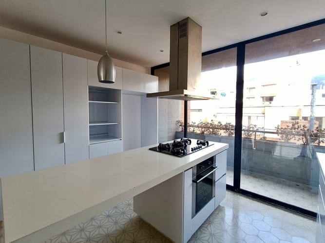 Apartamento de 3 alcobas en venta en El Virrey, Bogotá, 178 m² · foto 8 de 20
