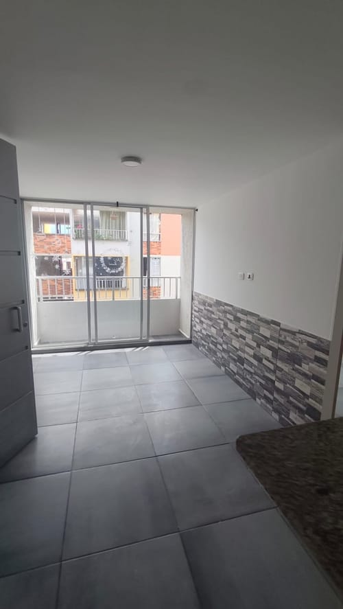 Apartamento de 3 alcobas en arriendo en San Antonio Del Carrizal, Girón, 53 m² · foto 2 de 22
