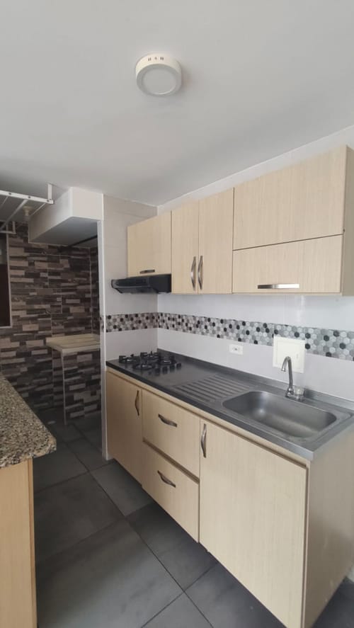 Apartamento de 3 alcobas en arriendo en San Antonio Del Carrizal, Girón, 53 m² · foto 4 de 22