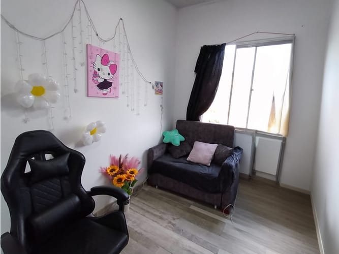 Apartamento de 2 alcobas en venta en Molinos Del Sur, Bogotá, 45 m² · foto 2 de 20