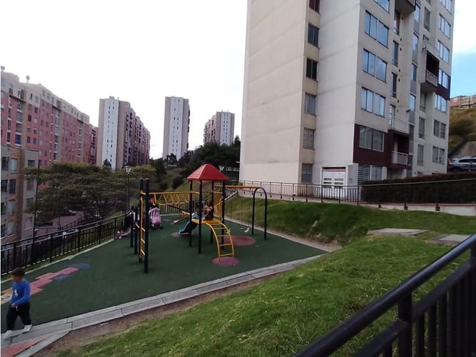 Apartamento de 2 alcobas en venta en Molinos Del Sur, Bogotá, 45 m² · foto 13 de 20