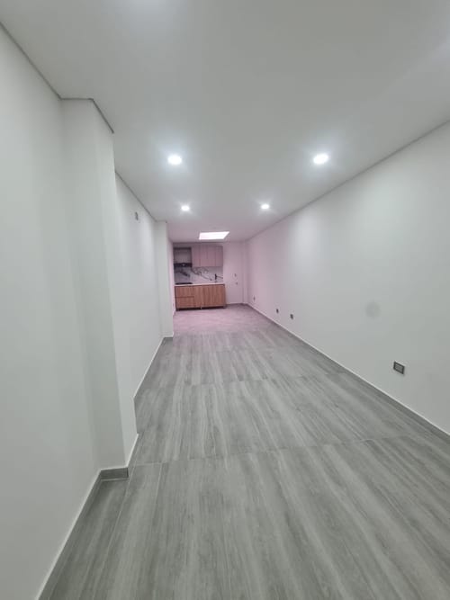 Casa de 7 alcobas en venta en Engativá, Bogotá, 375 m² · foto 3 de 22