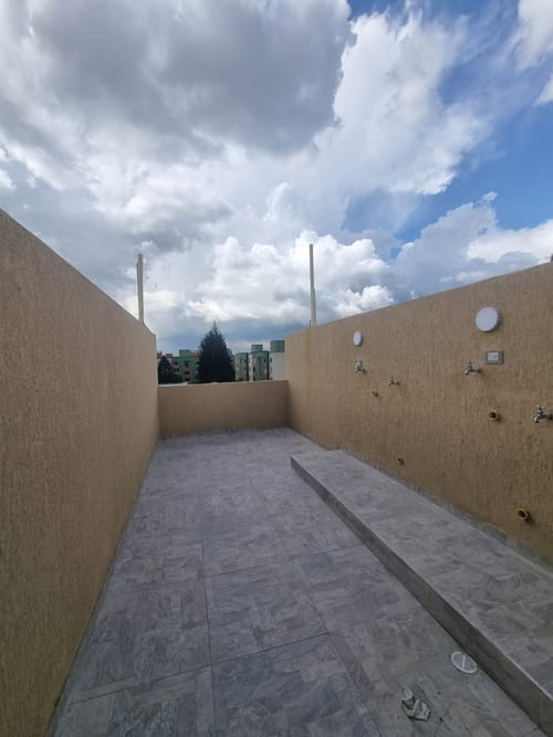Casa de 7 alcobas en venta en Engativá, Bogotá, 375 m² · foto 8 de 22