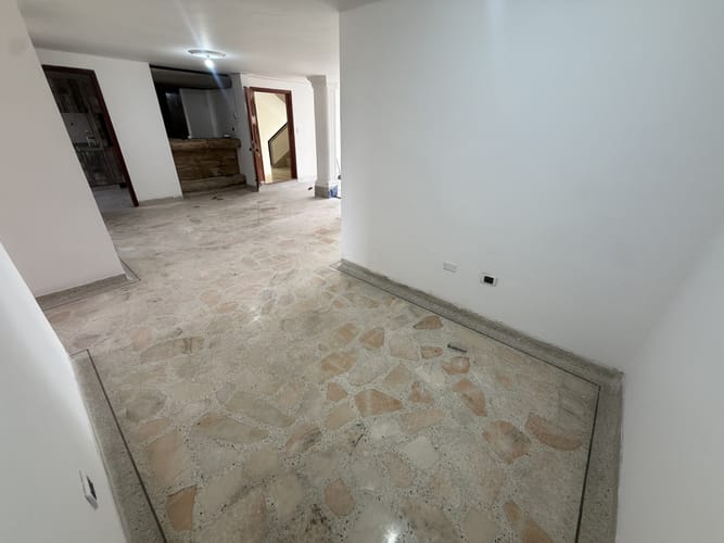 Apartamento de 4 alcobas en arriendo en Cuarto De Legua - Guadalupe, Cali, 120 m² · foto 6 de 24