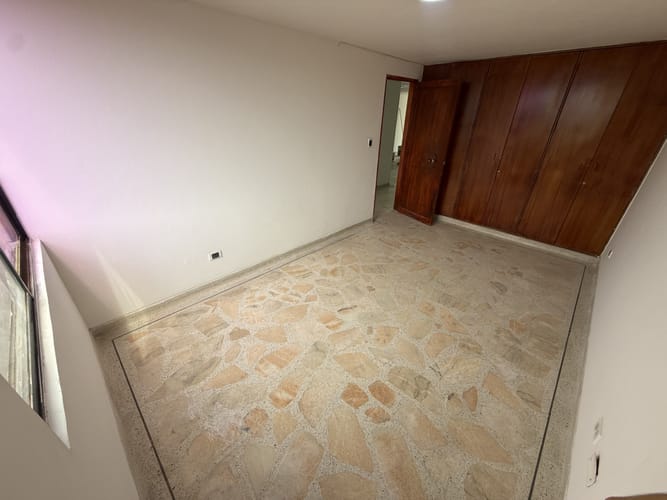 Apartamento de 4 alcobas en arriendo en Cuarto De Legua - Guadalupe, Cali, 120 m² · foto 18 de 24