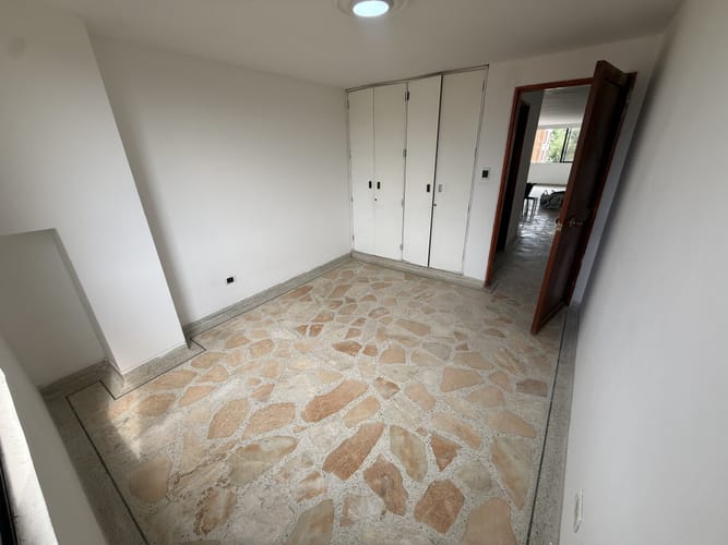 Apartamento de 4 alcobas en arriendo en Cuarto De Legua - Guadalupe, Cali, 120 m² · foto 21 de 24