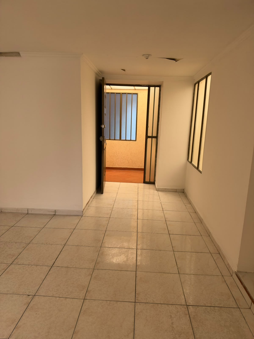 Apartamento de 3 alcobas en arriendo en Engativá, Bogotá, 55 m² · foto 2 de 14
