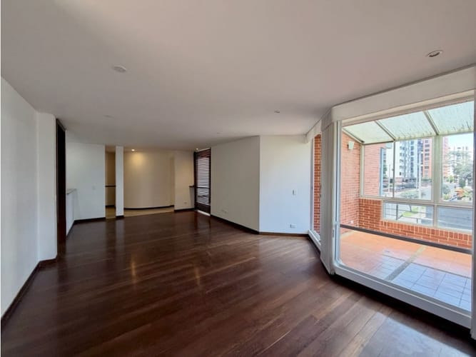 Apartamento de 3 alcobas en venta en Santa Barbara, Bogotá, 118 m² · foto 2 de 17
