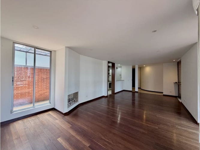 Apartamento de 3 alcobas en venta en Santa Barbara, Bogotá, 118 m² · foto 4 de 17