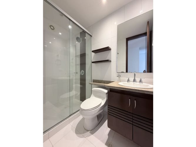 Apartamento de 3 alcobas en venta en Santa Barbara, Bogotá, 118 m² · foto 7 de 17