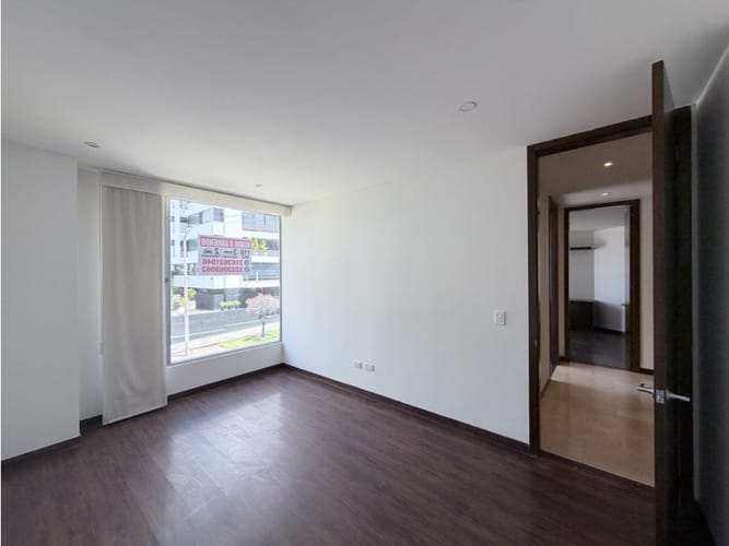 Apartamento de 3 alcobas en venta en Santa Barbara, Bogotá, 118 m² · foto 8 de 17