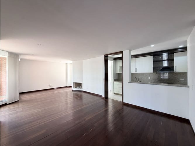 Apartamento de 3 alcobas en venta en Santa Barbara, Bogotá, 118 m² · foto 9 de 17