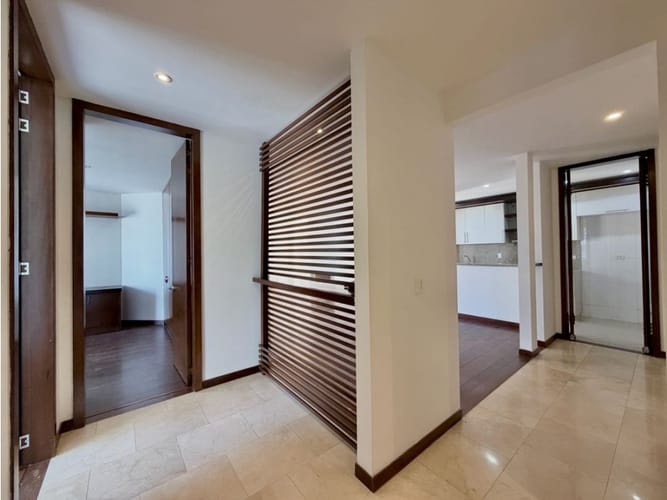Apartamento de 3 alcobas en venta en Santa Barbara, Bogotá, 118 m² · foto 11 de 17